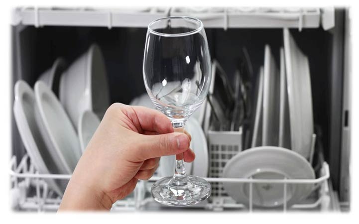 شستشوی ظروف شیشه ای و کریستال با ماشین ظرفشویی